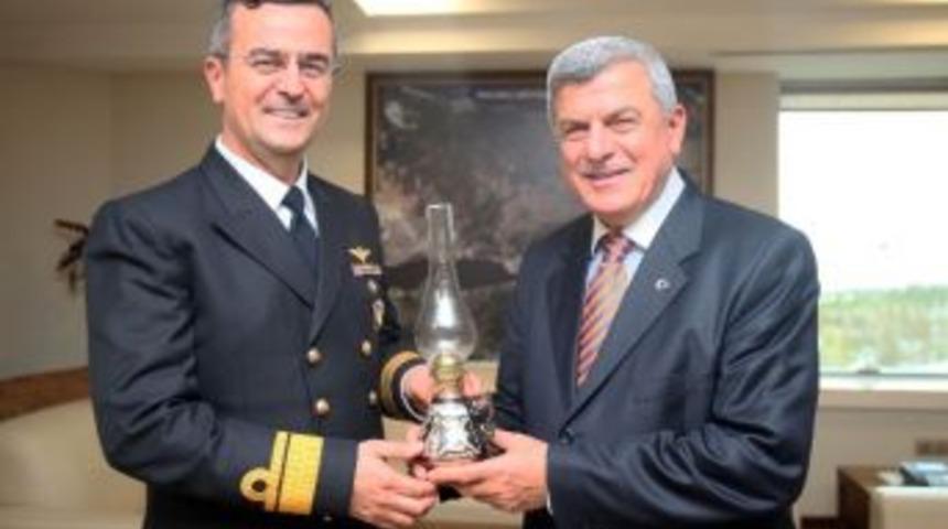 Tuğamiral Kızılelma&rsquo;dan, Başkan Karaosmanoğlu&rsquo;na Ziyaret