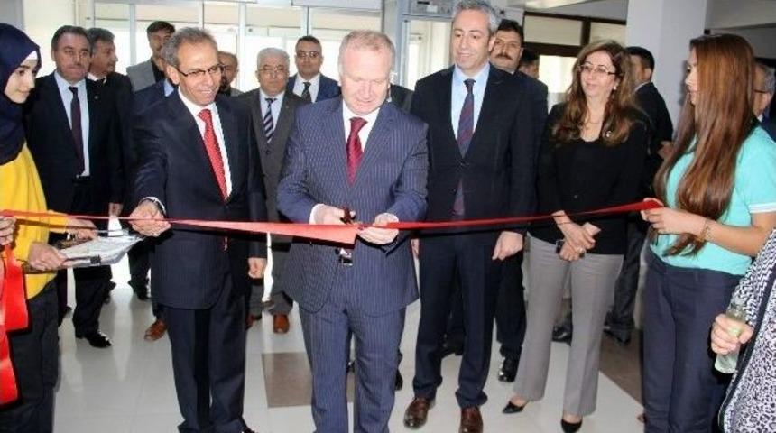 Nevşehir&rsquo;de &rsquo;cumhuriyet Ve Atat&uuml;rk&rsquo; Konulu Resim Sergisi A&ccedil;ıldı