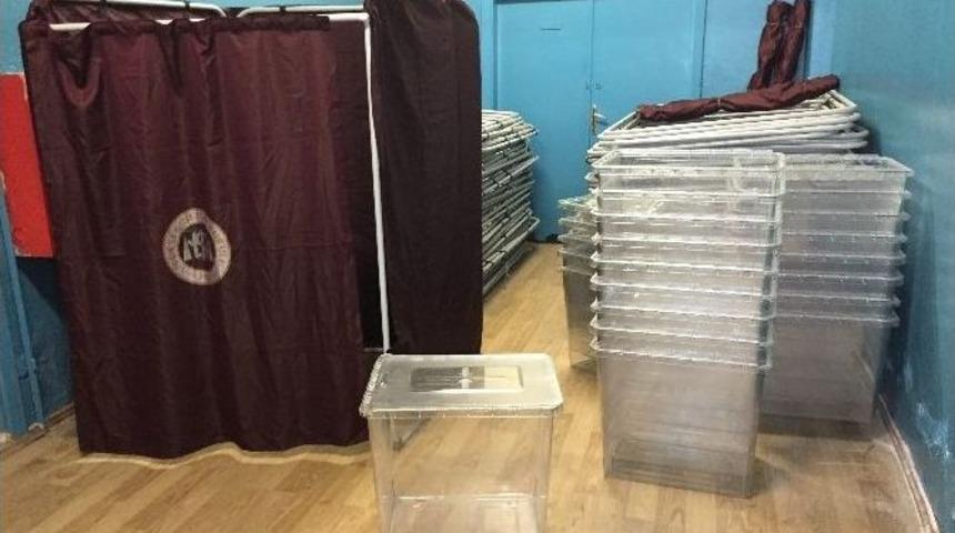 Se&ccedil;im Sandıkları Okullarda Yerini Aldı