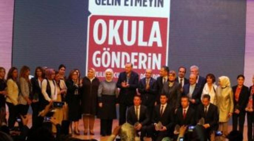 Cumhurbaşkanı Erdoğan&rsquo;dan Tobb Gaziantep Kadın Girişimciler Kurulu&rsquo;na Plaket