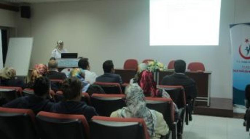 Meme Kanseri Bilin&ccedil;lendirme Ayı Semineri