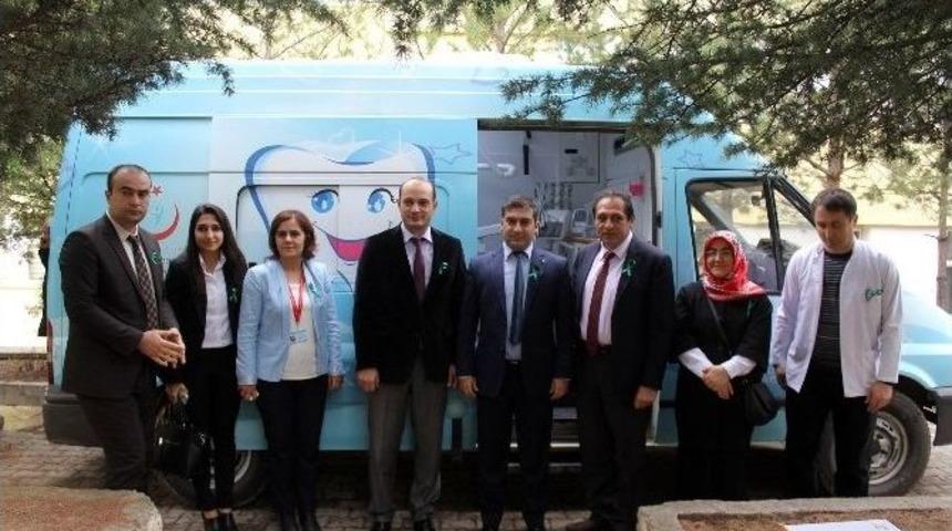 G&uuml;m&uuml;şhane&rsquo;de Ruh Sağlığı Merkezinde Diş G&uuml;n&uuml; Etkinliği D&uuml;zenlendi