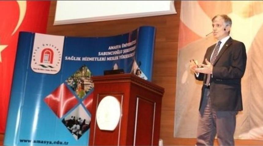 Prof. Dr. Uzbay&rsquo;dan &rsquo;madde Bağımlılığı&rsquo; Konferansı