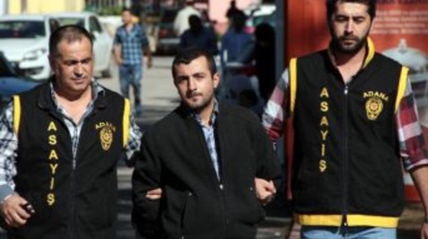 Gen&ccedil; Kızın &Ccedil;antasını &Ccedil;alan Kapka&ccedil;&ccedil;ı Yakalandı