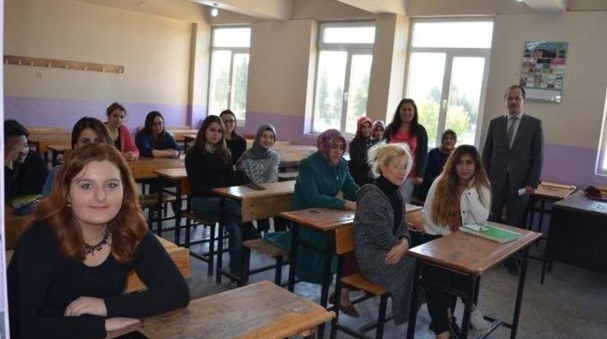 İşaret Dili Eğitimi Ve Terc&uuml;man Eğitimi Kursu Başladı