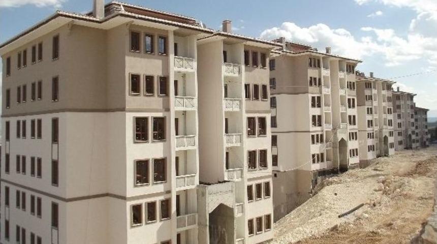 Ak&ccedil;adağ&rsquo;da Toki Konutları Teslim Ediliyor