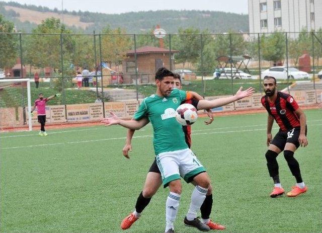 Gol Düellosu Karaköprü Belediyespor’un