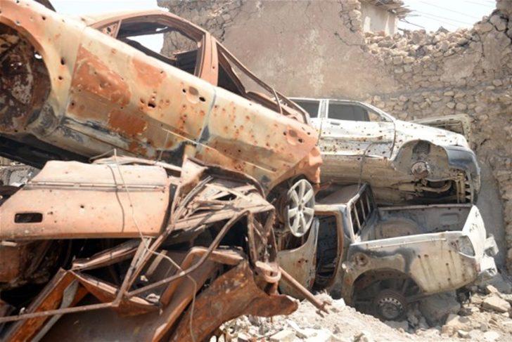 Bir yanda enkaz bir yanda gece hayatı  G3