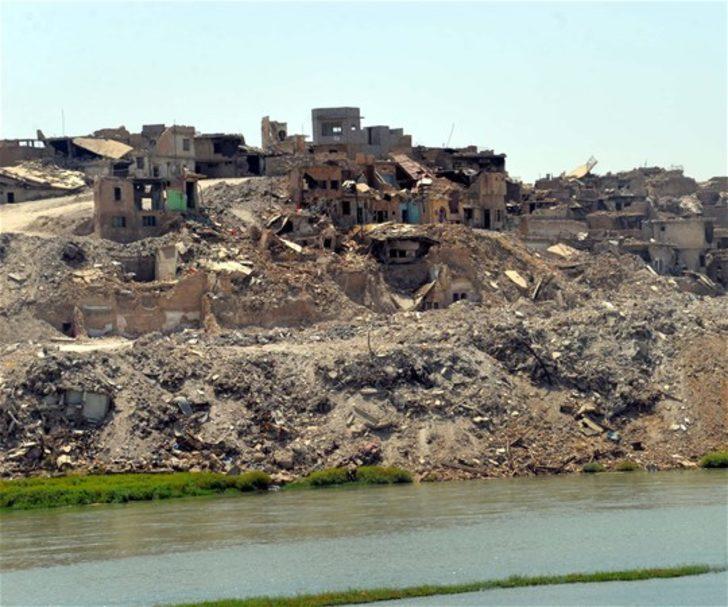 Bir yanda enkaz bir yanda gece hayatı  G4