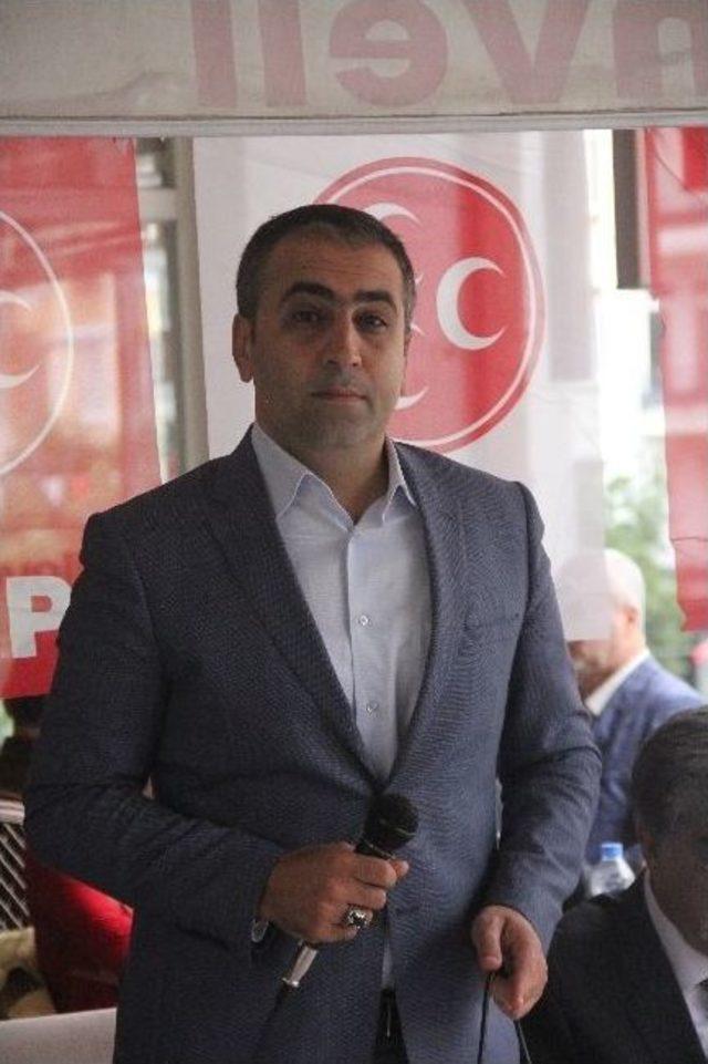 Mhp’liler Muhtarlarla Bir Araya Geldi