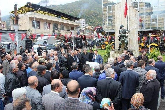 Maçka Belediyesi 34 Yeni Aracını Hizmete Soktu