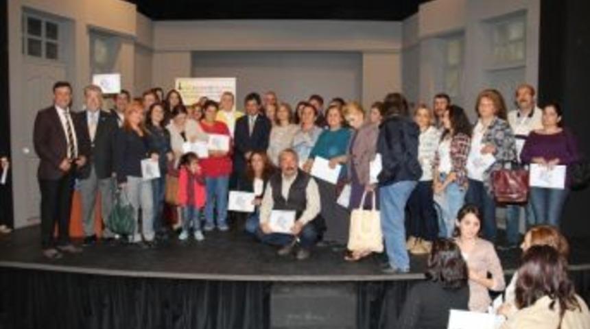 Urla&rsquo;da Meslek Edindirme Kursiyerleri Sertifikalarını Aldı