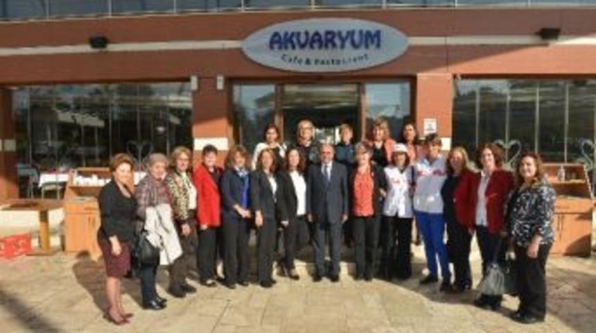 Başkan Arslan Ve Eşi Chp&rsquo;li Kadınlarla Bir Araya Geldi