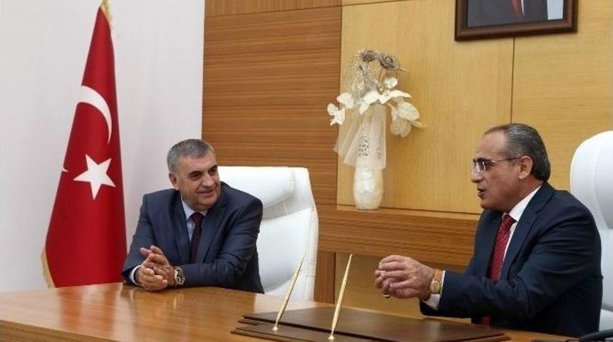 Bakan Top&ccedil;u: "t&uuml;rkiye&rsquo;yi Durdurmak İstiyorlar"