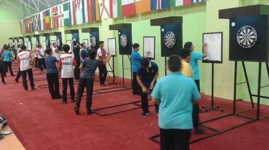 Boz&uuml;y&uuml;k Hem Dart Takımı Sezona Madalya İle Başladı