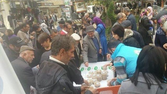 Odunpazarı Belediyesinden 10 Bin Kişiye Aşure