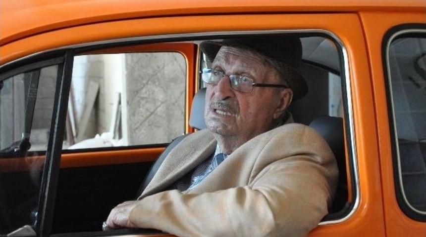 Yerli Otomobilin İlk Sahibi Vosvos İle Geziyor