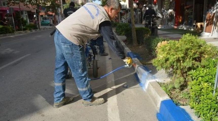 Yunusemre&rsquo;nin Kaldırımları Renkleniyor