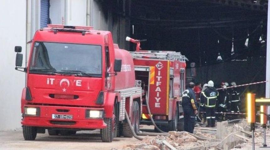 Plastik Fabrikasında &Ccedil;ıkan Yangın Korkuttu