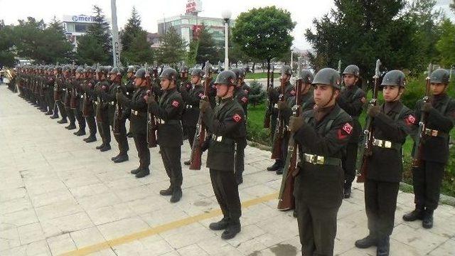 Erzincan’da 29 Ekim Cumhuriyet Bayramı Törenleri Başladı