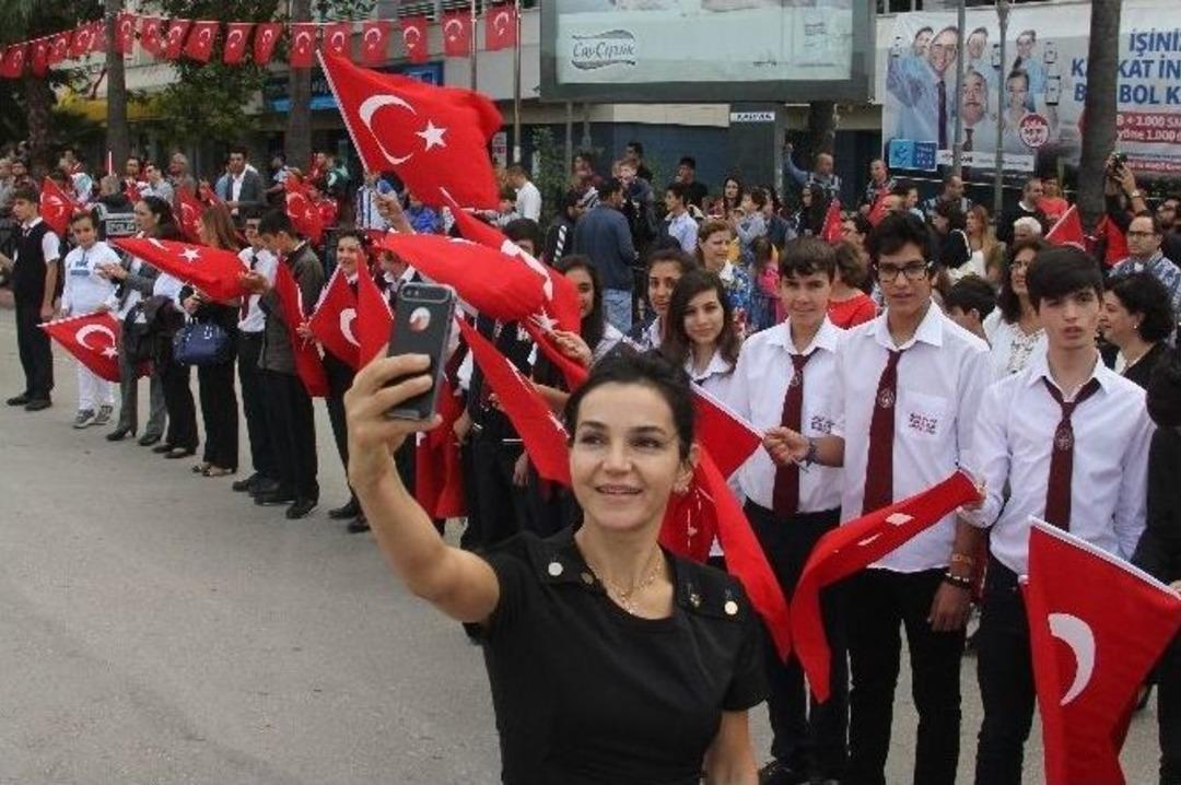 Adana&rsquo;da Cumhuriyet Coşkusu