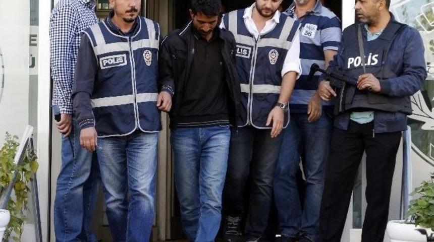 Polis Dolandırıcıları Boş &Ccedil;antayla Avladı