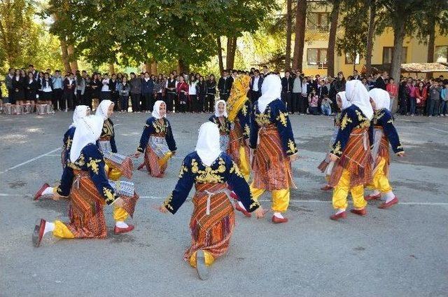 Cumhuriyet Bayramının 92. Yıl Dönümü Hanönü İlçesinde Coşkuyla Kutlandı