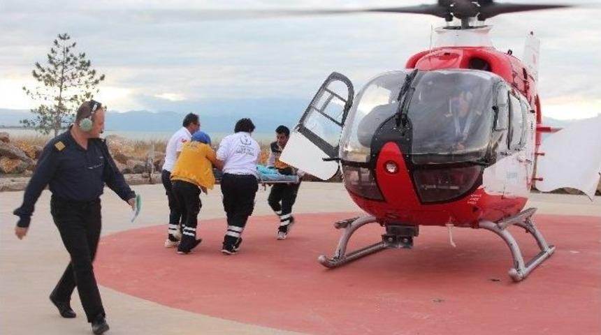 Yola Fırlayan &Ccedil;ocuğa Otob&uuml;s &Ccedil;arptı