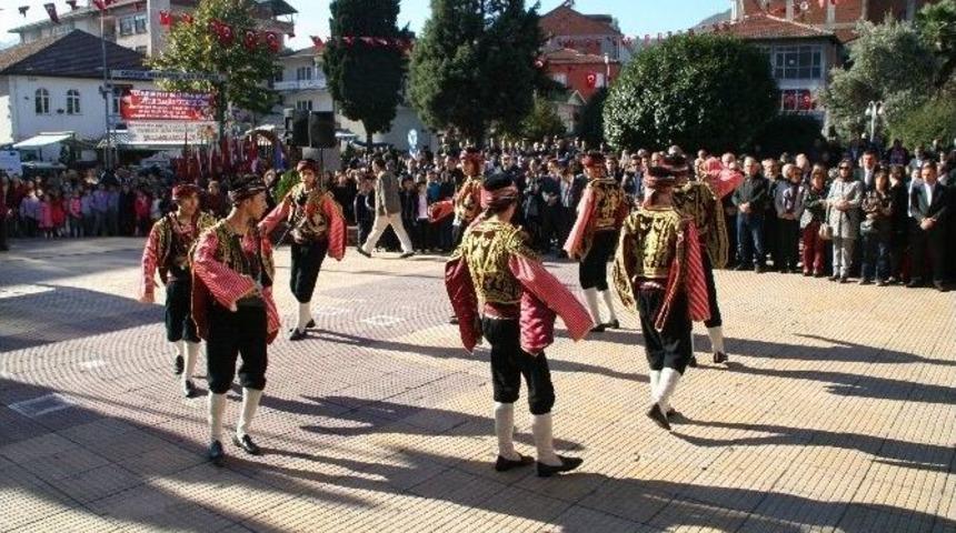 Devrek&rsquo;te Cumhuriyetin 92. Yıld&ouml;n&uuml;m&uuml; Coşkuyla Kutlandı