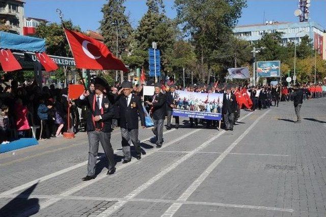 29 Ekim Cumhuriyet Bayramı Uşak’ta Coşkuyla Kutlandı