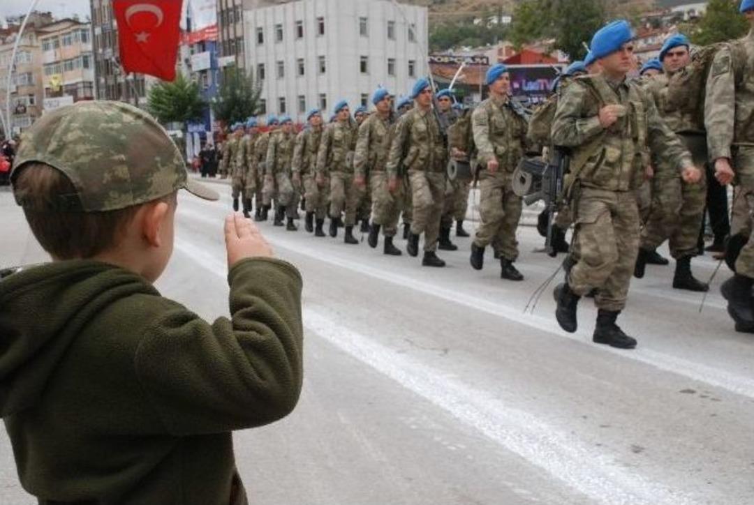 Cumhuriyet Bayramı&rsquo;na K&uuml;&ccedil;&uuml;k Asker Damga Vurdu