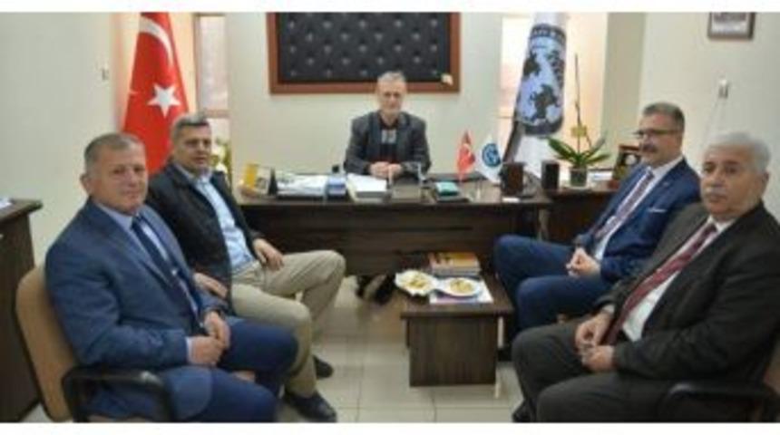 Dayı Karacabey&rsquo;den 136 &Ouml;ğrenciye Burs