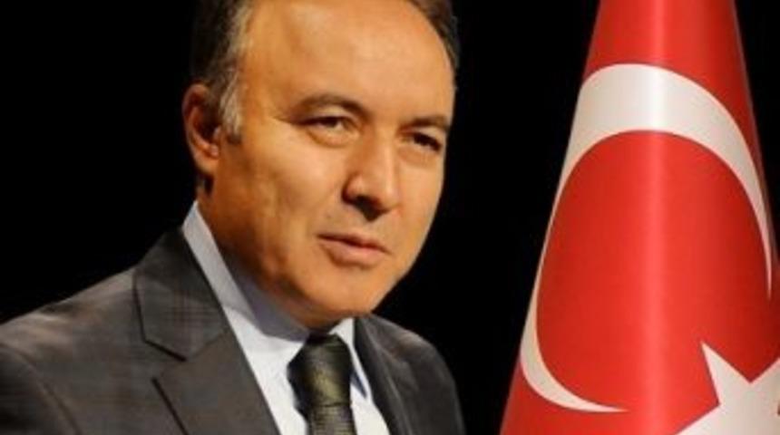 Erzurum Valisi Dr. Altıparmak: &ldquo;t&uuml;rk Ulusu Dili, K&uuml;lt&uuml;r&uuml;, Tarihi Ve Saygın Kimliğiyle Aydınlık Yarınlara El Ele G&uuml;&ccedil;l&uuml; Bi&ccedil;imde Y&uuml;r&uuml;yecektir&rdquo;