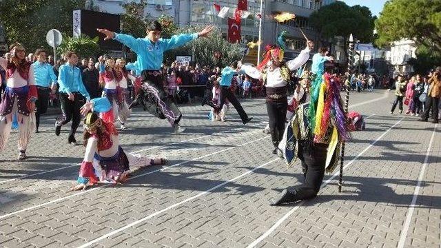 Burhaniye’de Cumhuriyet Bayramı Coşkusu