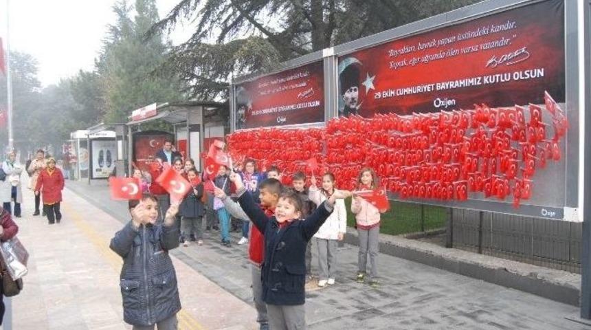 T&uuml;rk Bayrakları Oxijen Medyadan