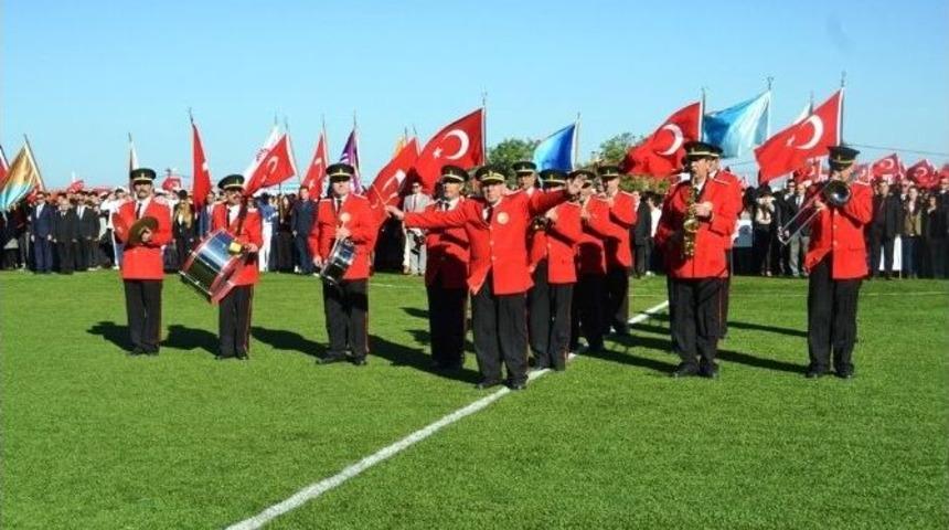 Ayvalık&rsquo;ta Cumhuriyet Coşkusu
