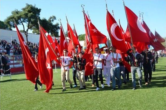 Ayvalık’ta Cumhuriyet Coşkusu