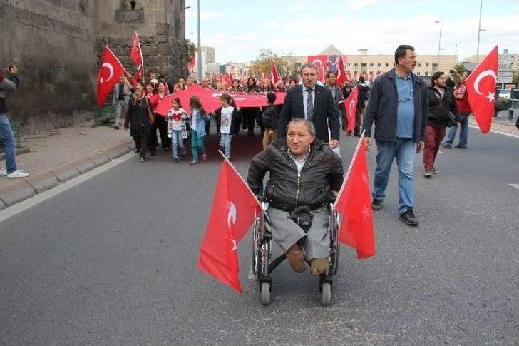 Chp 29 Ekim Cumhuriyet Bayramını Kartal Şehitliğinde Dualar Kutladı G5