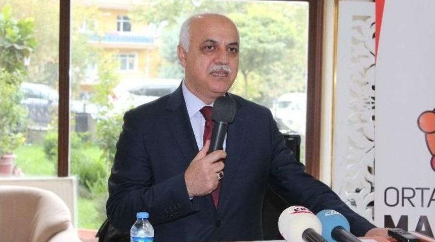 Malatya Ortak Değer Platformu Aşure Dağıttı