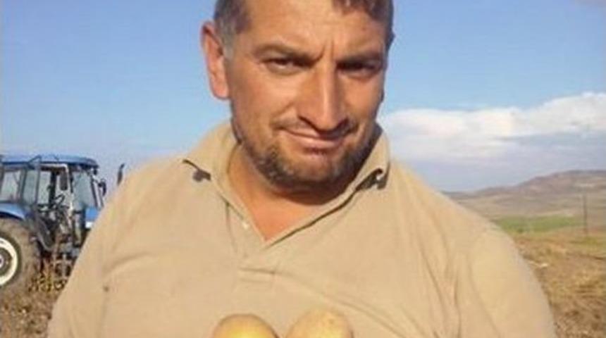 Tarlasından Kalp Şeklinde Patates &Ccedil;ıktı