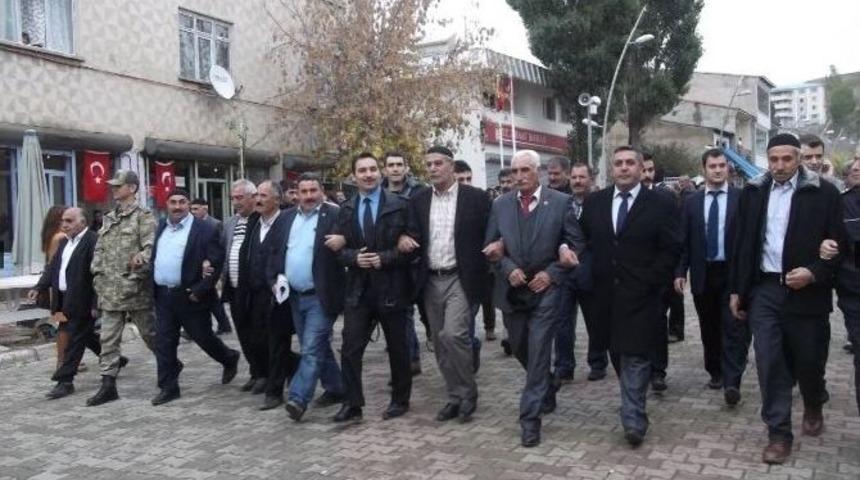 Tekman&rsquo;da Cumhuriyet Ve Kardeşlik Y&uuml;r&uuml;y&uuml;ş&uuml;