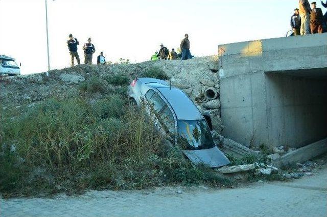 Burdur’da Otomobil Köprüden Uçtu: 1 Yaralı