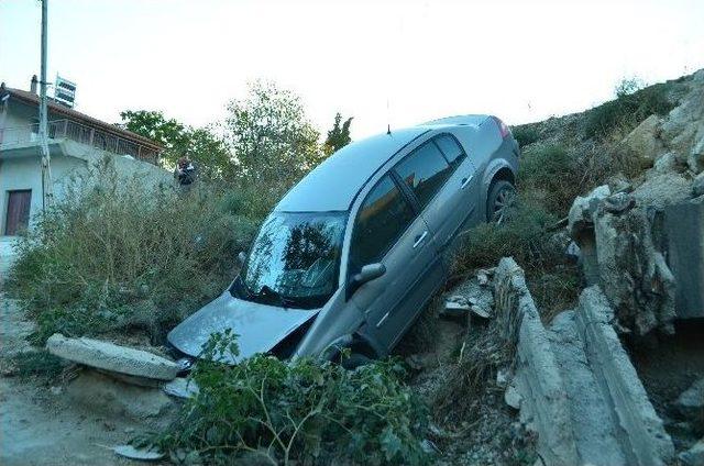 Burdur’da Otomobil Köprüden Uçtu: 1 Yaralı