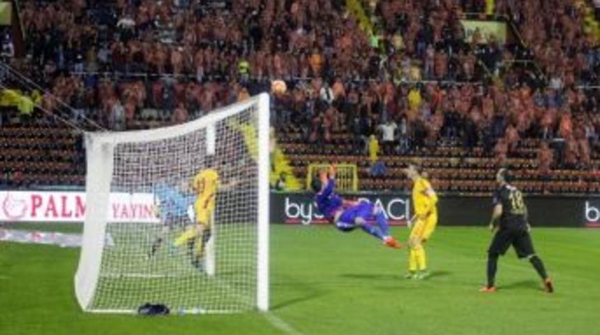 Furkan Kayserispor&rsquo;u İki Defa İpten Aldı