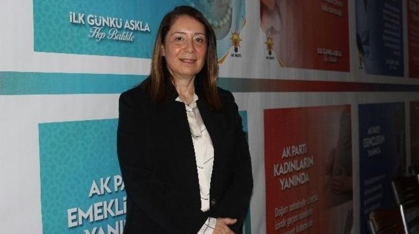 Emine Nur G&uuml;nay&rsquo;dan Ekonomik Dalgalanmalar Ve Kriz S&ouml;ylentisi Değerlendirmesi