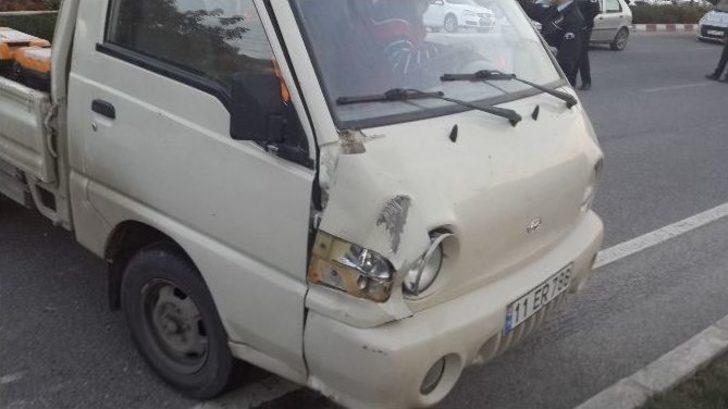 Önüne Köpek Çıkınca Kamyoneti Devirdi G2