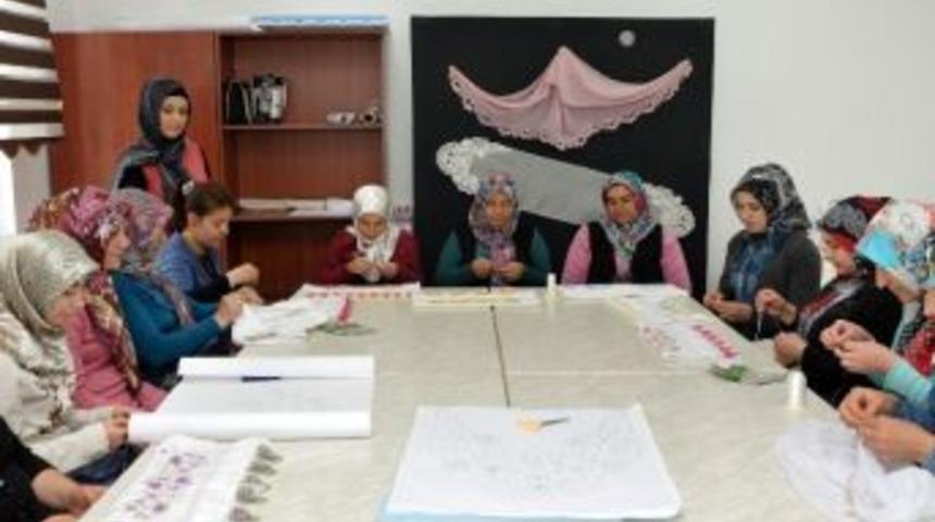 Seğmen Konak&rsquo;ta Aile Merkezi Kurs Kayıtları Başladı