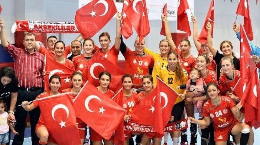 Muratpaşa&rsquo;nın Meleklerinden &Ccedil;ifte Kutlama