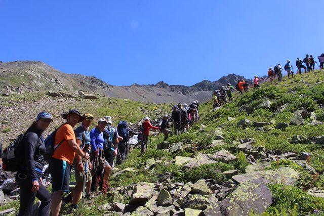 69 yaşında Kaçkar Dağı'nın zirvesine tırmandı