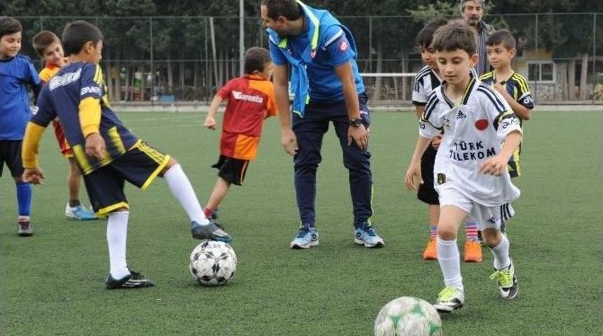Geleceğin Futbol Yıldızları Buca’da Yetişiyor
